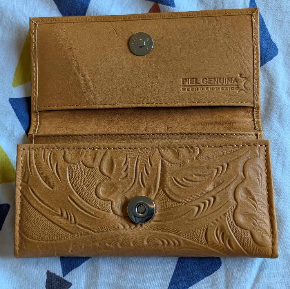 Genuine Leather Wallet from Mexico - Picture 6 of 8